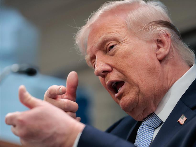 US-Präsident Donald Trump spricht, verursacht weltweit Besorgnis mit kontroversen Äußerungen