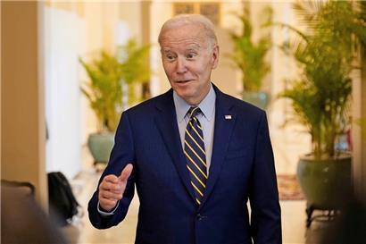 US-Präsident Joe Biden ist in Kambodscha, als er vom Erfolg seiner Demokraten erfährt

