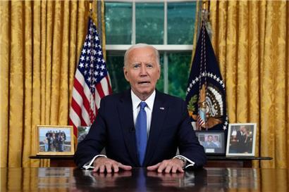 US-Präsident Joe Biden spricht im Oval Office des Weißen Hauses über seine Entscheidung, seine Kandidatur für die Wiederwahl zum Präsidenten der Demokraten aufzugeben

