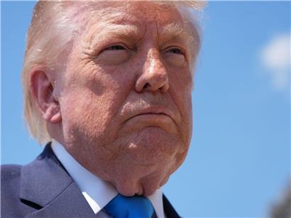 US-Präsident Donald Trump unterzeichnet KI-Dekret zur Förderung künstlicher Intelligenz in den USA