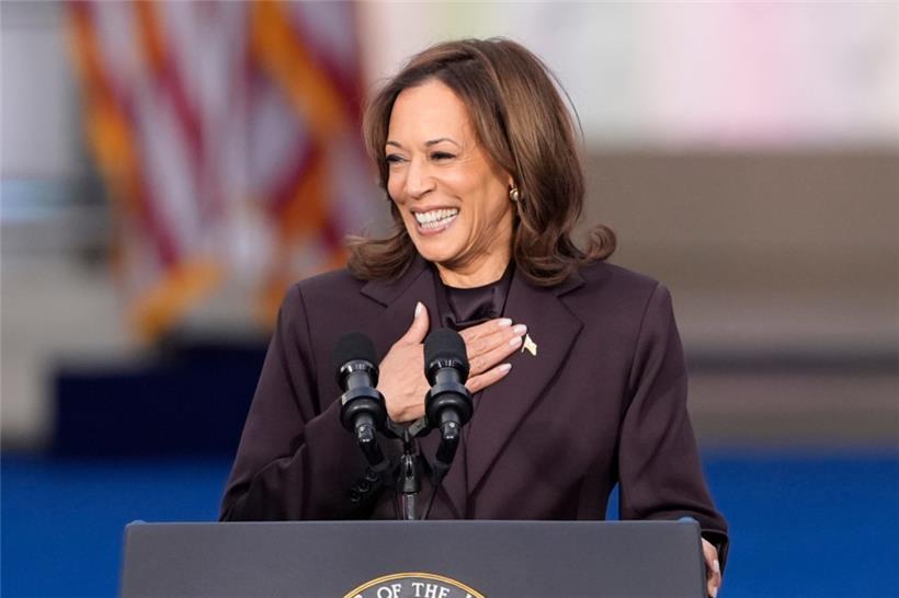 US-Vizepräsidentin Kamala Harris äußert sich auf dem Campus der Howard University in Washington zum Wahlausgang. Die demokratische Kandidatin und US-Vizepräsidentin hat öffentlich ihre Niederlage bei der US-Präsidentschaftswahl eingeräumt
