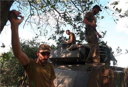 Ukrainische Soldaten nahe Charkiw
