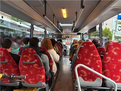 Um 7.08 Uhr ging es mit dem gefüllten Bus von Esch auf nach Luxemburg-Stadt
