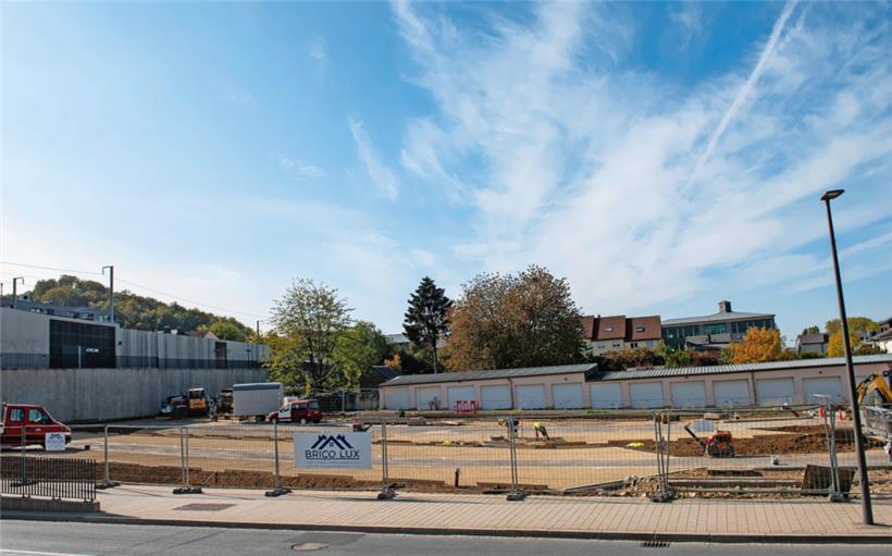 Um dem aktuellen Parkraummangel im Zentrum entgegenzuwirken, entsteht momentan in der rue de Drusenheim ein neuer Parkplatz
