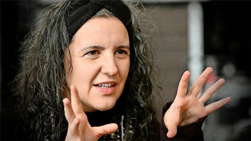 Um die neun Songs der neuen Platte zu schreiben, hat sich Priscila Da Costa in eine Hütte in Bourscheid zurückgezogen. 
