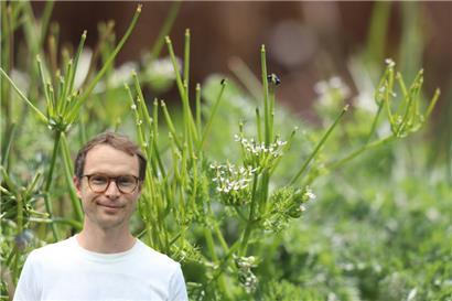 Umweltbiologe Cédric Godart
