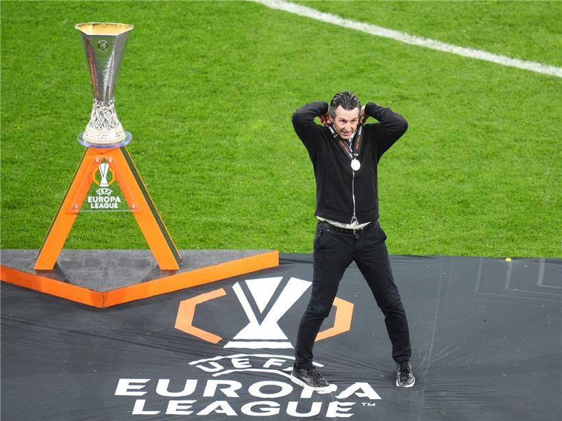 Unai Emery jubelt nach seinem fünften Europa-League-Titel am Mittwochabend in Istanbul