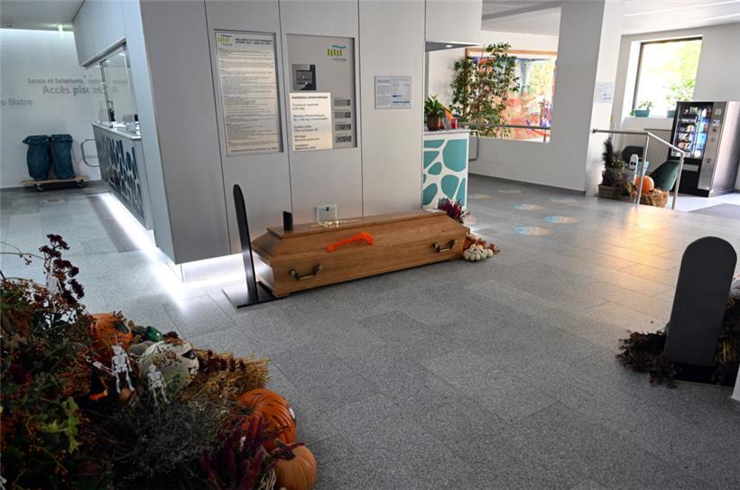 Unbemannter Sarg im Escher Schwimmbad
