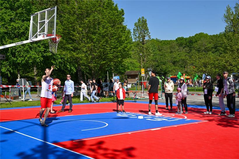 Und drin … Auch 3×3-Basketball konnte ausprobiert werden