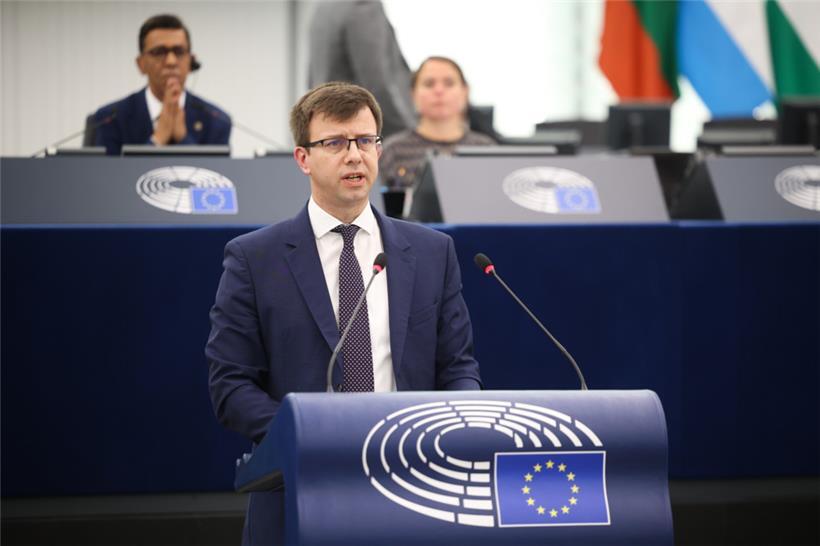 Ungarns Europaminister János Bóka verteidigte das Vorgehen seines Landes während der Debatte
