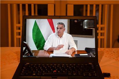 Ungarns Regierungschef Viktor Orban und sein polnischer Amtskollege Mateusz Morawiecki wollen auch dann noch weiterhin Geld von der EU erhalten, wenn sich ihre Regierungen nicht an europäische Grundwerte wie Rechtsstaatlichkeit und Demokratie halten

