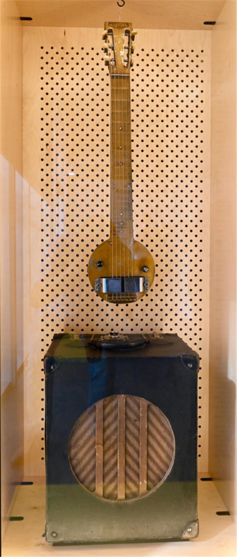 Ungewöhnlich: Auch so haben E-Gitarren mal ausgesehen