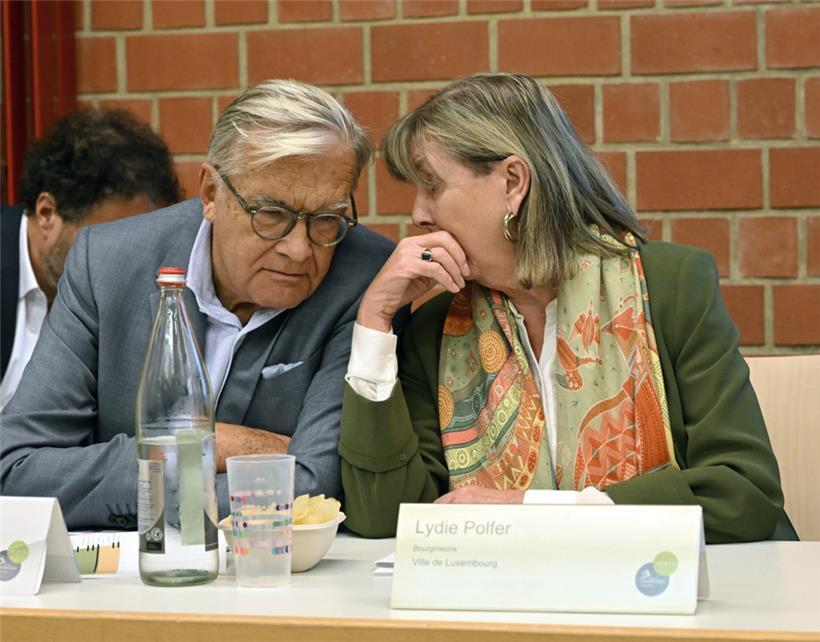 Unter anderem Finanzschöffe Laurent Mosar (CSV) und die hauptstädtische Bürgerme...