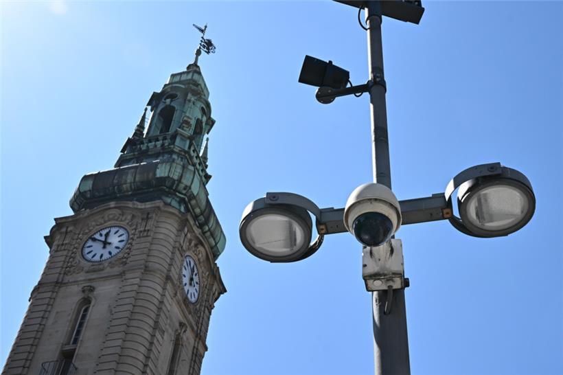 Unter anderem im Bahnhofsviertel gibt es bereits Überwachungskameras. Nun sollen weitere in Bonneweg hinzukommen.
