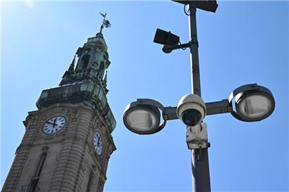Unter anderem im Bahnhofsviertel gibt es bereits Überwachungskameras. Nun sollen weitere in Bonneweg hinzukommen.
