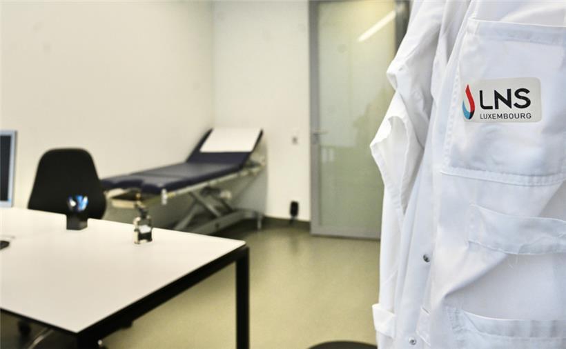 Unter anderem im „Laboratoire national de santé“ (LNS) in Düdelingen werden blaue Flecken, Wunden oder auch Spuren von Sperma dokumentiert
