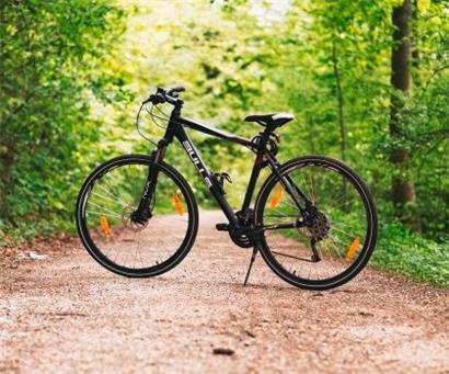 Unter anderem mit dem Fahrrad kann man die Region sehr gut erkunden
