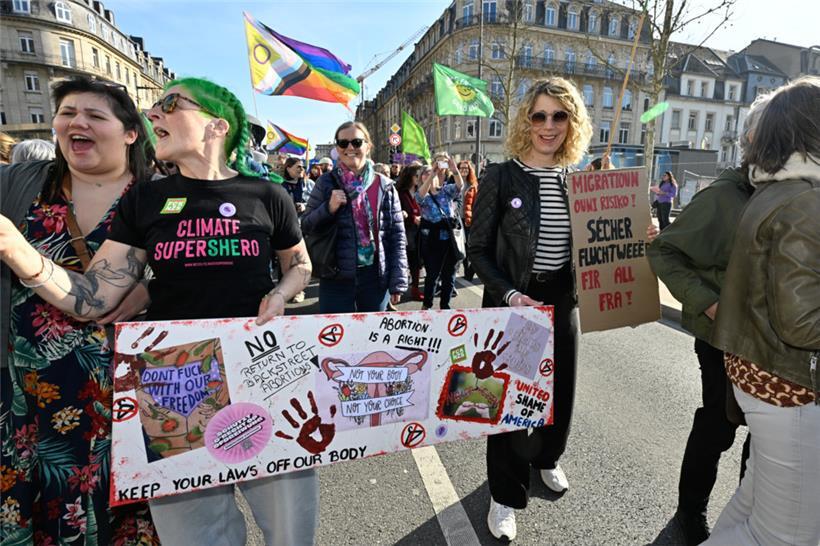 Unter den Protestlern befanden sich auch einige prominente Gesichter aus der Lux...