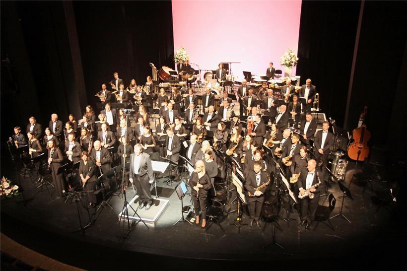 Unter der Leitung von Dirigent Jean Thill stellten die Musiker ihr Können unter Beweis
