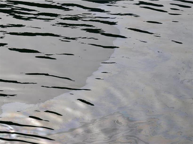 Unweit von Trier sind mehr als 100 Liter Diesel in die Mosel gelaufen
