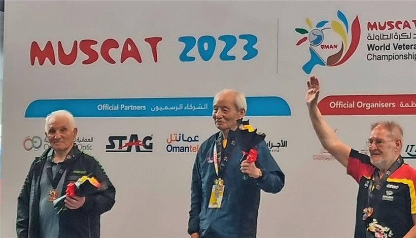 Val Langehegermann (l.) hat sich bei der Tischtennis-WM der Masters den Vizeweltmeistertitel in der Altersklasse 85 bis 89 Jahre gesichert
