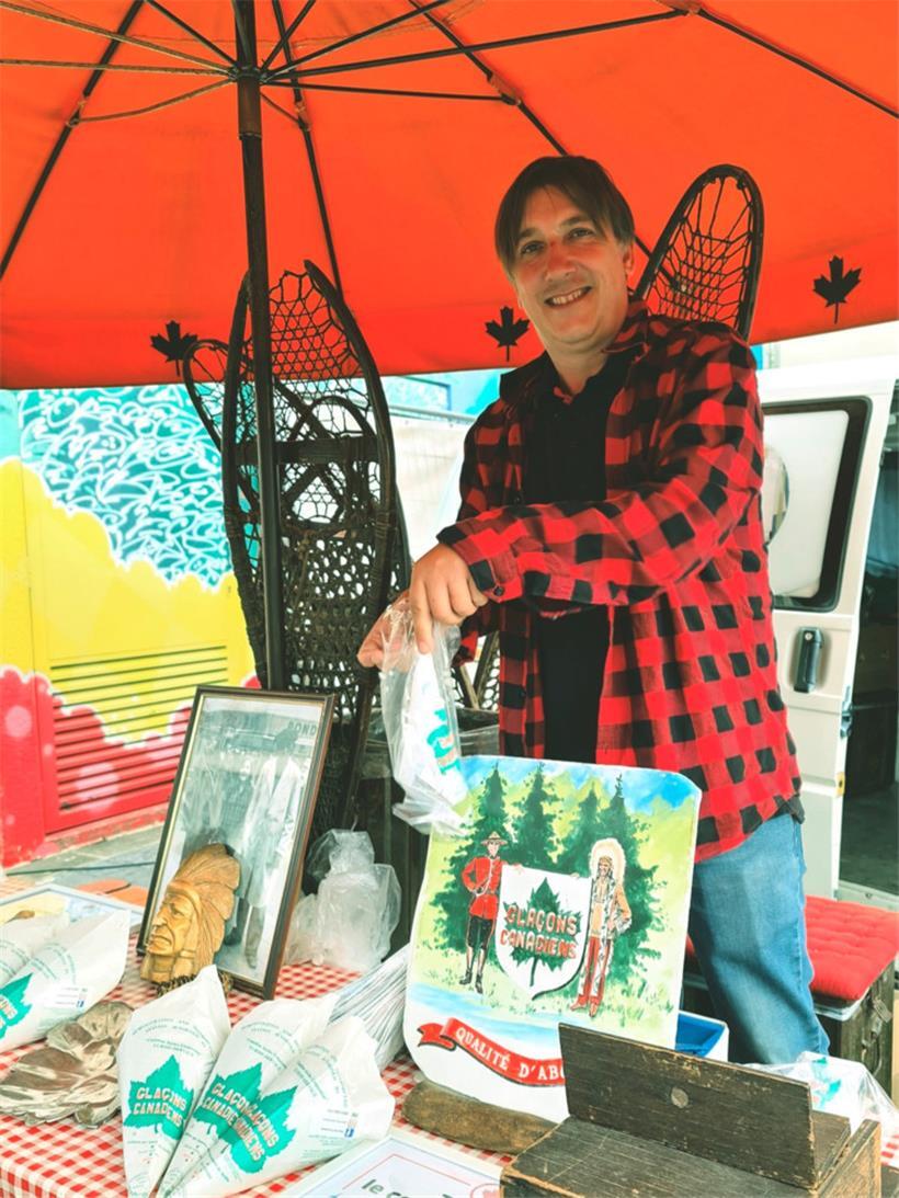 Valérian Joannes, natürlich im kanadischen Holzfällerhemd
