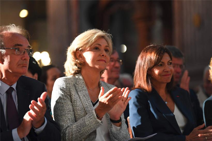 Valérie Pécresse (centre) et Anne Hidalgo (d.) ont réalisé lors du scrutin présidentiel des scores trop faibles pour être simplement imputables à une incapacité personnelle de l’une et de l’autre à séduire l’électorat
