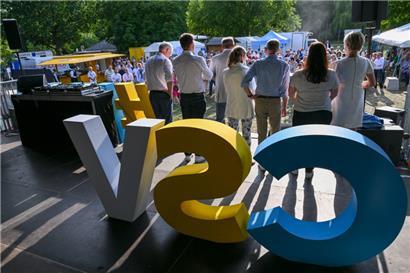 Veränderte Sichtweisen: Die CSV-Führung beim Sommerfest ihrer Partei in Hesperingen im Juli 2023
