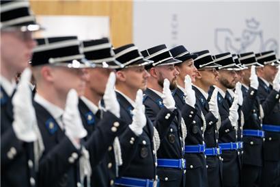 Vereidigung von 170 neuen Polizeibeamten am Findel
