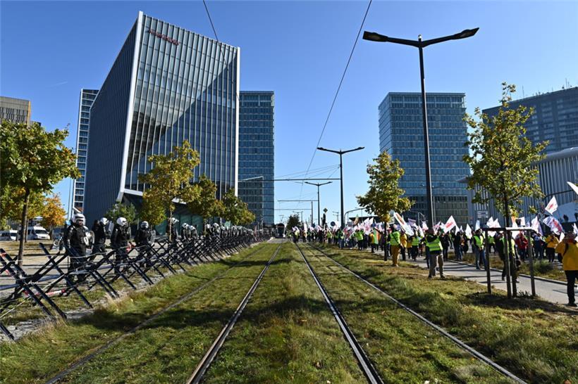 Vergangenen Oktober demonstrierten polnische Kohlearbeiter vor dem EuGH in Luxemburg gegen die Entscheidung, Turow zu schließen
