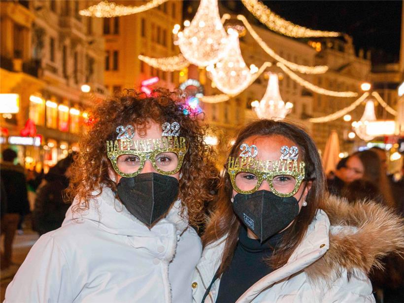 Verhalten hat die Welt ins neue Jahr gefeiert
