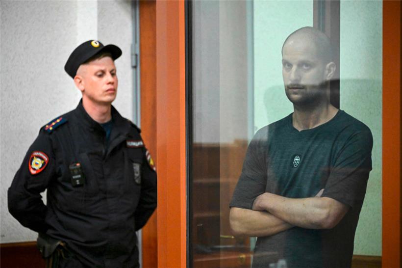 Vermutlich wurde der US-Journalist Evan Gershkovich nur festgenommen und verurteilt, damit Russland einen in Deutschland verurteilten Mörder freipressen kann 
