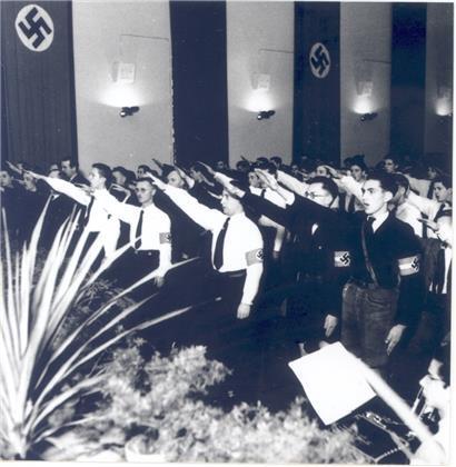 Versammlungen, wie zur Heldengedenkfeier in der Gewerbeschule, unterlagen zur NS-Zeit bestimmten Bedingungen
