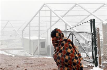 Verschärfte Lage: Im abgebrannten Flüchtlingslager Lipa biwakieren Menschen unter freiem Himmel 
