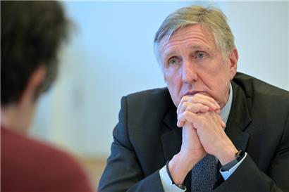 Verteidigungsminister François Bausch spricht sich im Tageblatt für weitere militärische Hilfen für die Ukraine aus
