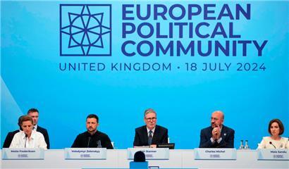 Vertreter aus 41 Staaten nahmen an dem Treffen der Europäischen Politischen Gemeinschaft teil
