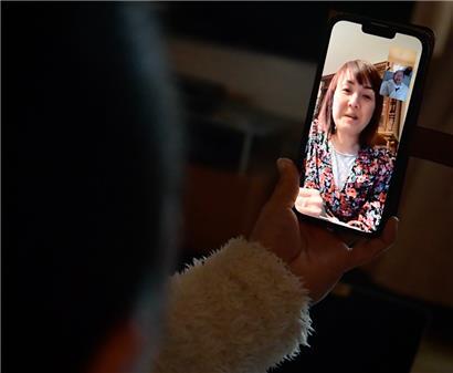 Videokonferenzen gehören mittlerweile zum Alltag vieler Menschen in Luxemburg. Durch eine Anpassung des Gesetzes können auch die jährlichen Mitgliederversammlungen von Vereinen auf diesem Weg stattfinden. 
