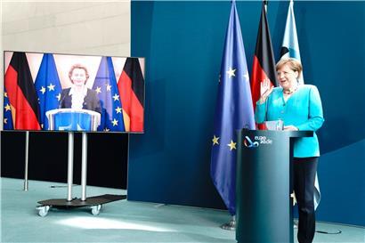 Videowinken zum Antritt: Deutschland übernimmt die EU-Ratspräsidentschaft in unsicheren Corona-Zeiten
