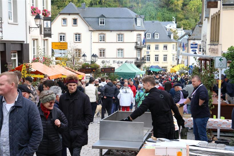 Viel Gewimmel im Städtchen an der Our
