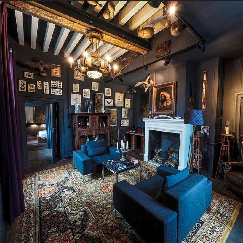 Viel Liebe zum Detail: die Sherlock-Holmes-Suite im „Schloss Clemency“