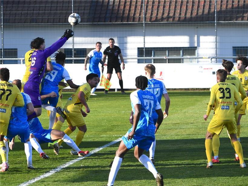 Viel Verkehr im Strafraum