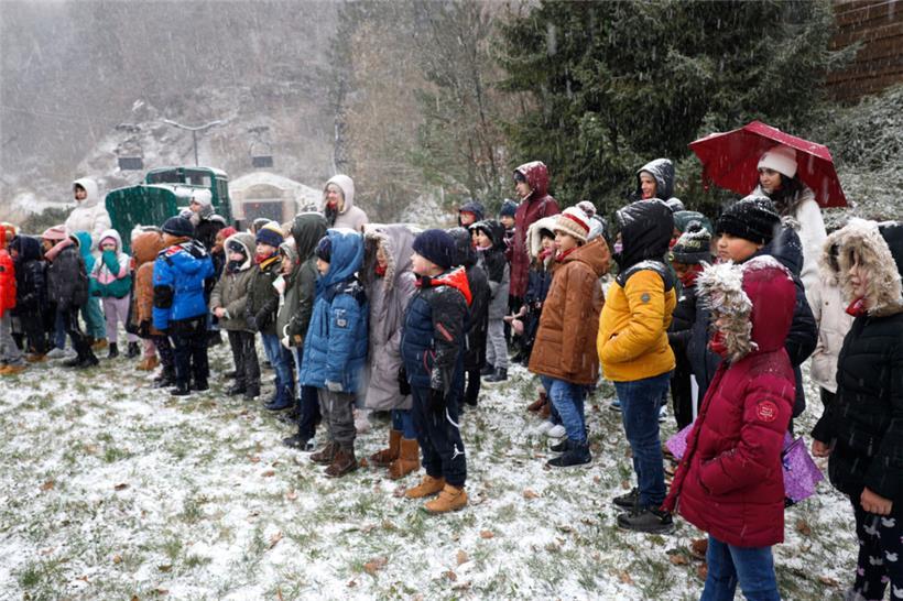 Viele Kinder beobachteten den Umzug