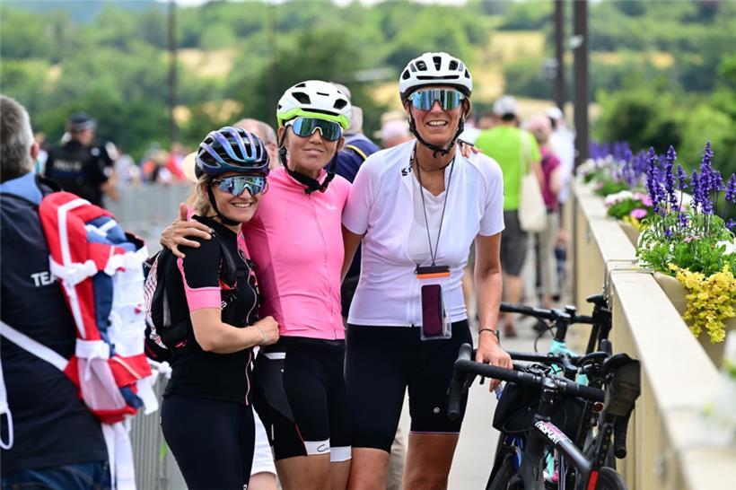 Viele Schaulustige waren am Donnerstag mit dem Fahrrad zur Moselbrück gekommen