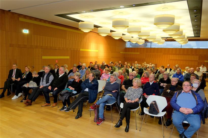 Viele interessierte Besucher bei der Konferenz