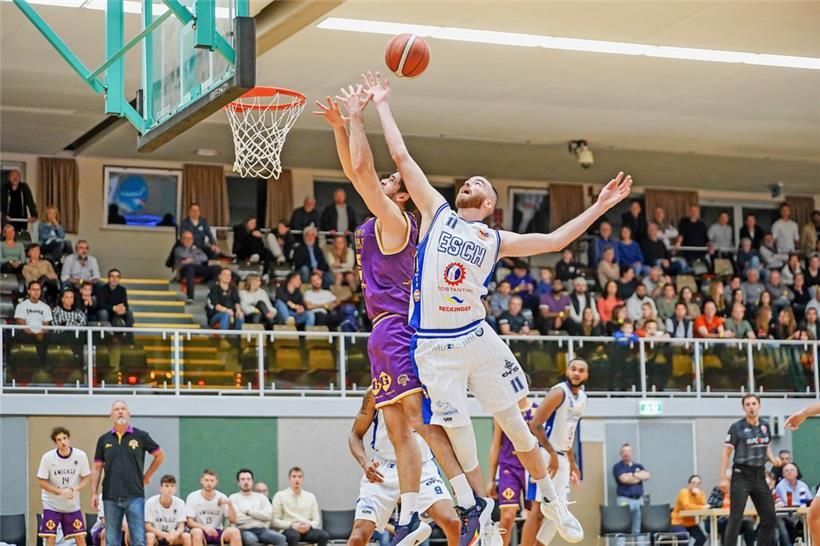 Vieles wird laut Chris Wulff darauf ankommen, wie die Etzella Clancy Rugg (in Weiß) in den Griff bekommen wird
