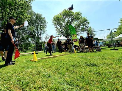 Vielleicht nicht weit, aber ziemlich hoch ging dieser Versuch
