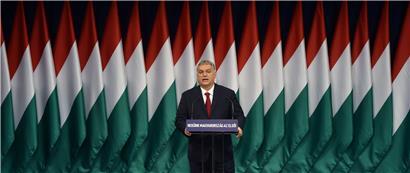 Viktor Orban irritiert die Nachbarstaaten mit Karten, die Ungarn bis an die Adria wachsen lassen
