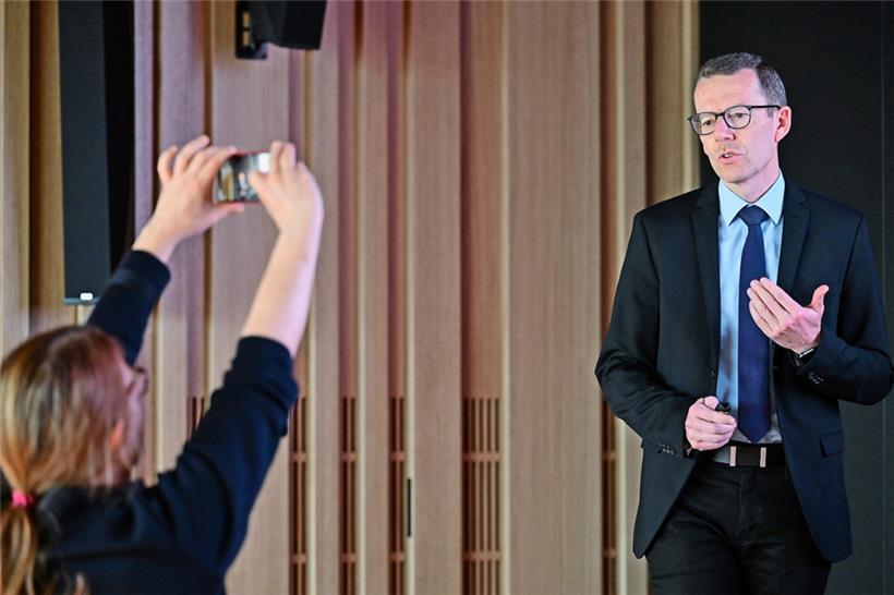 Vize-Generaldirektor Pierre Zimmer
