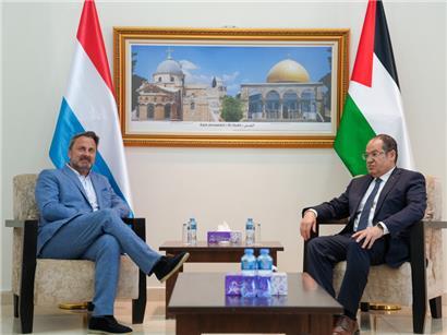 Vize-Premier Xavier Bettel (l.) und Majdi Khaldi, leitender diplomatischer Berater des palästinensischen Präsidenten
