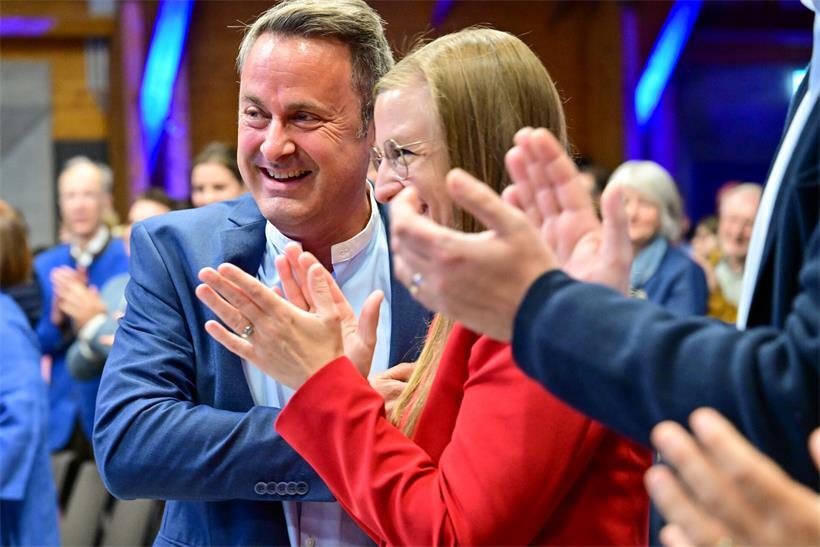 Xavier Bettel und Carole Hartmann, führende Politiker der Demokratischen Partei, bei offizieller Veranstaltung zusammen